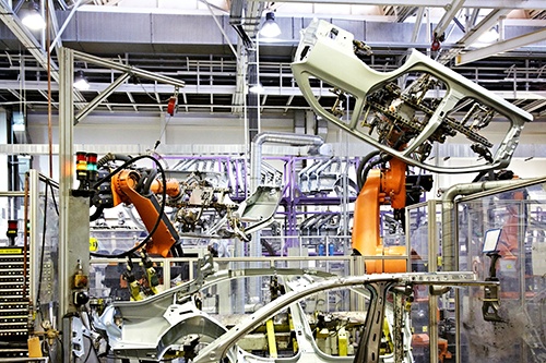 robots_in_car_factory-blog
